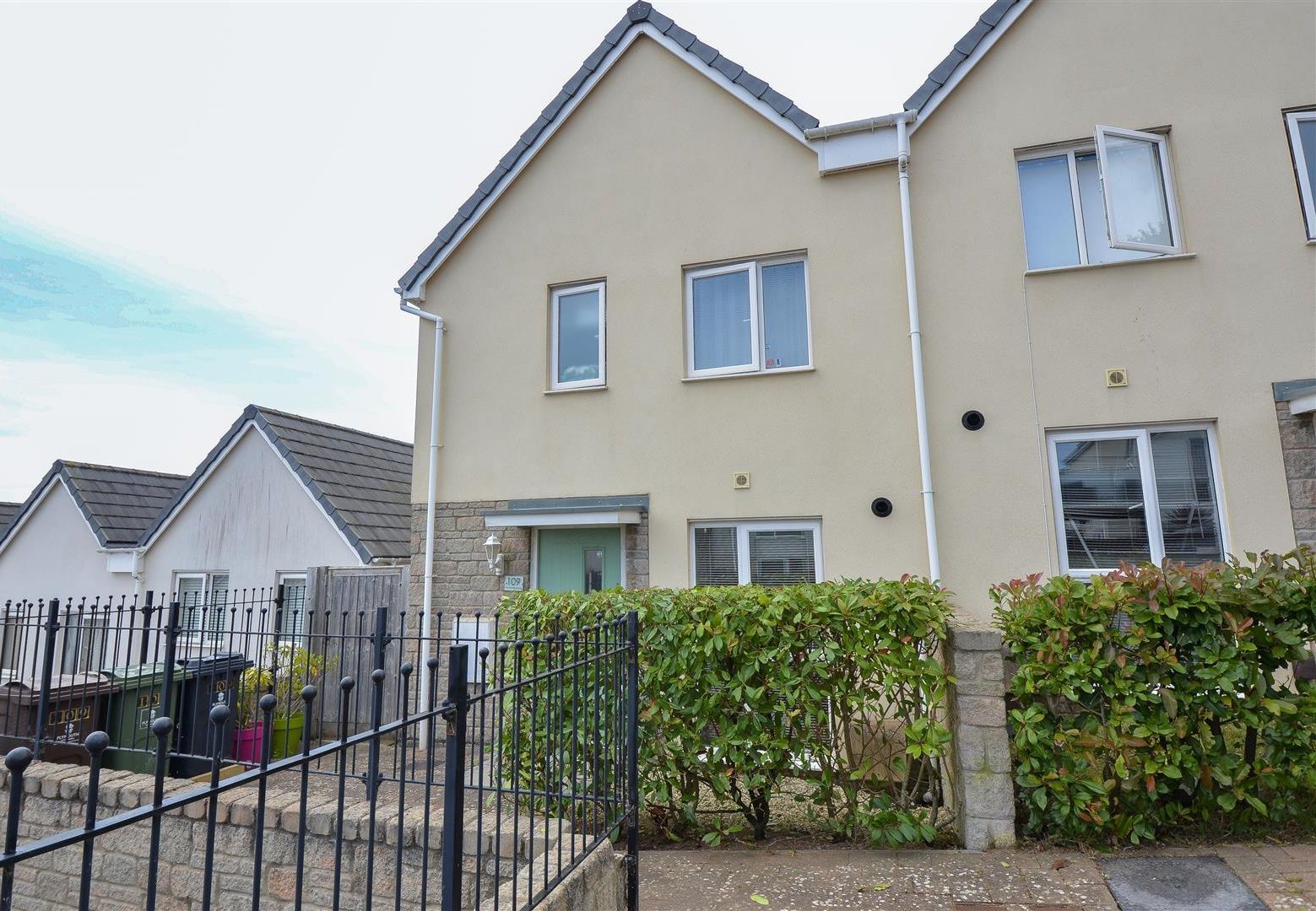 Cross Keys Estate Agents Sales Property of the Week 1